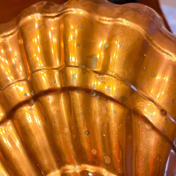 Large 12in Vintage Copper Clam Shell Hanging Mold Farm Country Cottage Patina - Picture 7 of 7